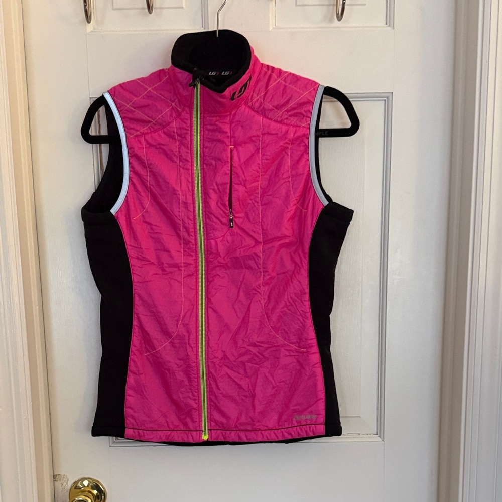 Garneau Pink and Black Athletic/Bicycling Vest with Front Zip (medium)